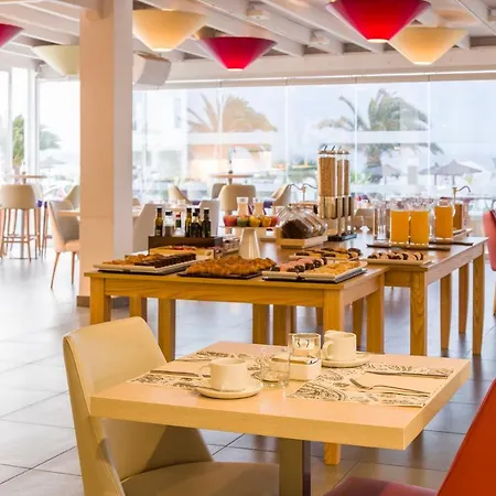 アパートホテル Ilunion Costa Sal Lanzarote 4*