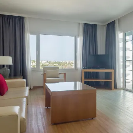 Ilunion Costa Sal Lanzarote アパートホテル 4*